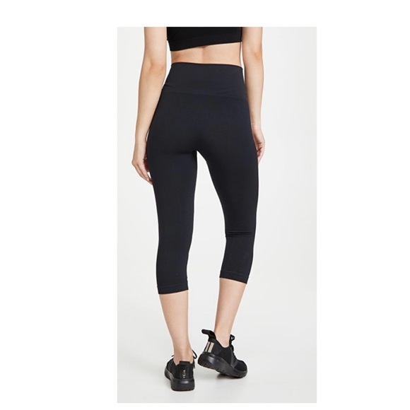 James Perse Yosemite High Rise Crop Leggings. - Picture 2 of 7